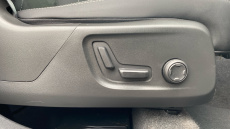 Volvo XC40 2.0 B4P Plus Dark 5dr Auto Petrol Estate